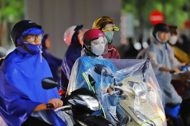 Miền Bắc giảm nhiệt mạnh kèm mưa rải rác